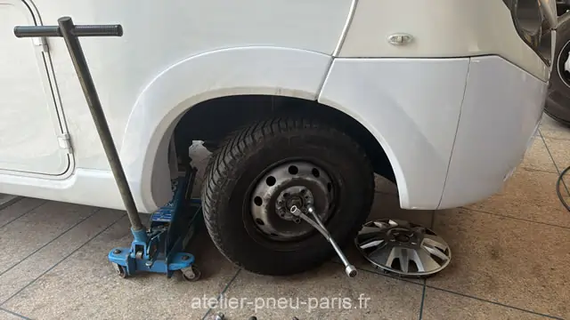 Remplacement de pneu sur place